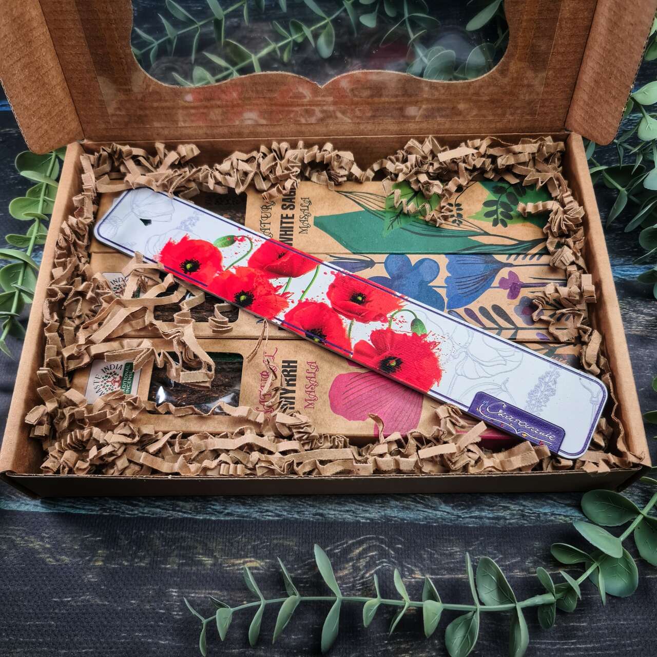 Zestaw prezentowy kadzidła botaniczne z podstawką maki